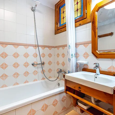 As De Casas - Studio On The Golden Mile Apartament *